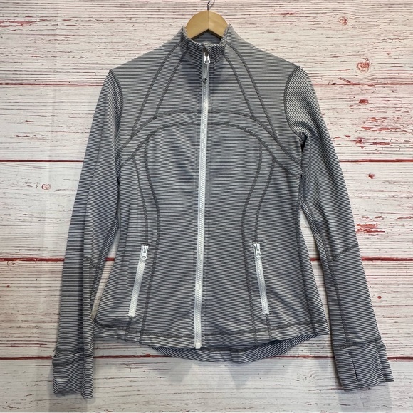 Lululemon Define Jacket in Tonka Stripe Heathered Slate White Sz 8 - Picture 4 of 15